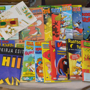 Aku Ankka Taskukirjat erikoisnumerot + tarralliset Roope-sedät